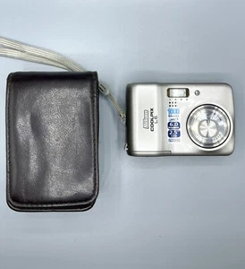 Nikon COOLPIX L6 Digital Camera 3X Optical FOR PARTS - NOT WORKING - Picture 1 of 10