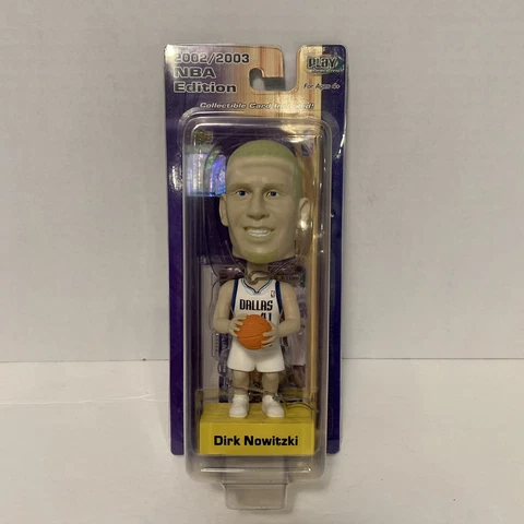 Dirk Nowitzki bobble head 2002 2003 NBA Edition Upper Deck Play Makers EXC+ Cover