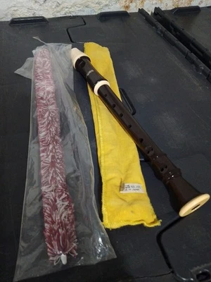AULOS No 205 Soprano Recorder Brown Black Plastic Made in Japan And Cleaner - Image 1 of 4