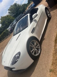 ASTON MARTIN VANTAGE 4.8 Litre CONVERTIBLE - Picture 1 of 9