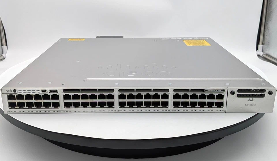 Switch Cisco WS-C3850-48U-S Catalyst 3850 + C3850-NM-4-1G - Certificado 5 estrellas Foto 1 de 4