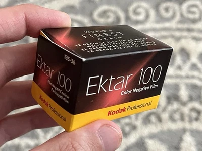 Película de impresión en color Kodak Professional Ektar 100 35 mm 36 Exp. #6031330 Stock fresco Foto 1 de 2