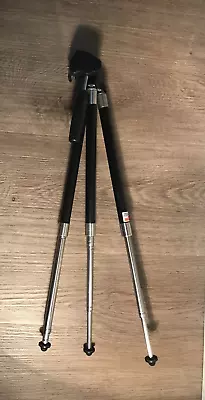 Targus TG 42TT Lightweight Travel Camera Tripod folds 11" extends to 42"  - Image 1 of 4