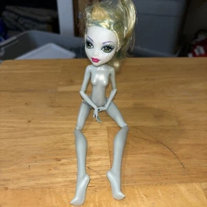 Monster High School's Out Lagoona Blue Puppe blond Mattel 2008 Spielzeug Sammlerstück!! - Bild 1 von 13