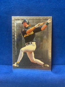 1995 Topps Embossed Silver Mark McGwire - Oakland Athletics - Card #107 - Picture 1 of 2