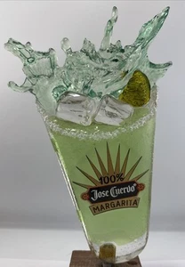 Beer Tap Handle Jose Cuervo Tap Handle 100% Jose Cuervo Margarita Beer Tap - Foto 1 di 13