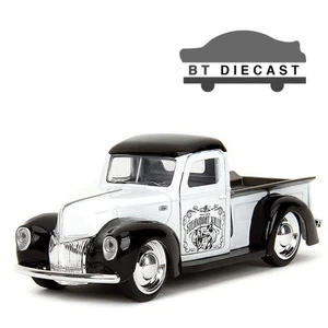 JADA DISNEY'S MICKEY MOUSE STEAMBOAT WILLIE 1941 FORD 1/32 WHITE / BLACK 36091 - Picture 1 of 5