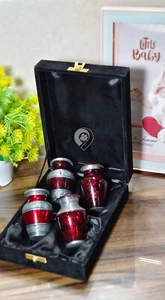 Pequeñas urnas de cremación para cenizas humanas, mini juego de 4 rojas y plateadas - Imagen 1 de 10
