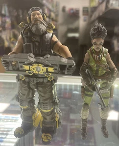 EVOLVE ACTION FIGURE LOT MAGGIE AND HANK - Picture 1 of 4