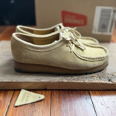 Clarks Wallabee. In Maple Suede w orig box 8.5 - Image 1 of 4