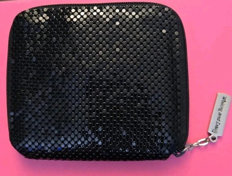 Cartera Whiting & Davis de malla negra con cremallera alrededor  Foto 1 de 4