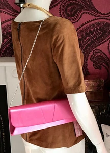 NWT OLGA BERG FUCHSIA PINK SATIN CLUTCH/SHOULDER BAG WITH MAGNETIC SNAP LOCK - Picture 1 of 8