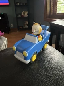 Richard Scarry Busytown Huckle Cat Car pressofuso 2011 - Foto 1 di 4
