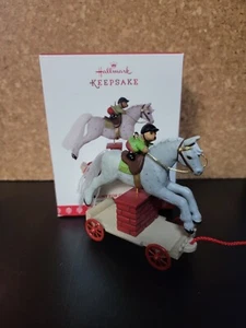 Hallmark Keepsake A Pony For Christmas Pullover 20. in Serie Ornament 2017 - Bild 1 von 2