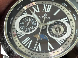 VINTAGE RARE CYMA CLASSIC DAY-DATE MOONPHASE QUARTZ MENS WATCH 40MM - Picture 1 of 16
