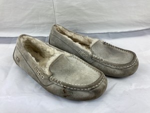 ugg slippers size 7.5