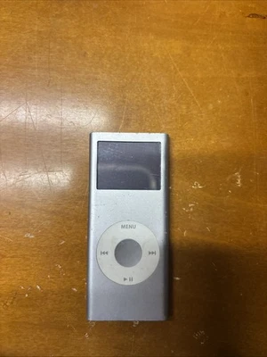 Apple iPod Nano 2nd Generation, Silver 2GB, A1199 - Image 1 of 4