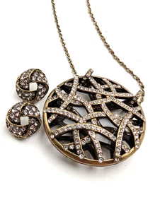 Collar colgante con pendientes de bronce envejecido y diamantes de imitación de Lia Sophia - Imagen 1 de 19