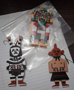 Hopi Ornamente handbemalt Holz 3er Set, u.a. Maisjungfer - Bild 1 von 5