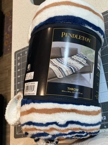 Pendleton Ultra Plush Fleece Sherpa Throw Blanket (50x70”) New - Picture 1 of 9