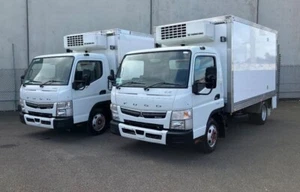 2020 MITSUBISHI CANTER FUSO 515 FRIDGE/ FREEZER 4x2 TRUCK - Picture 1 of 13