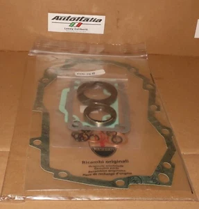 Maserati Biturbo  TRANSMISSION GASKET & SEAL SET ZF 5 Speed  Cambio    000568 - Bild 1 von 1