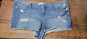 Torrid Jean Shorts Size 26 Short Distressed Shorts - Picture 1 of 3