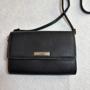 NWOT Chaps Black Faux Leather Crossbody Purse Card Holders Strap Handbag - Picture 1 of 7