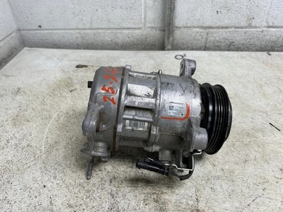 Chevrolet Tahoe 2018 compresor de aire acondicionado OEM número de pieza 84203718 Foto 1 de 4