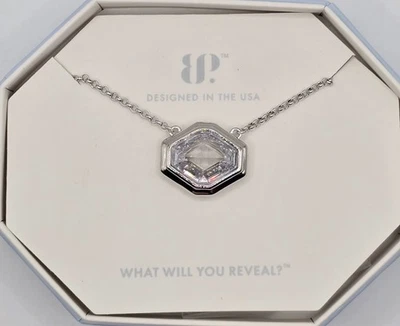 Collar Bomb Party NK54289 con cordones con fuego distante Foto 1 de 2