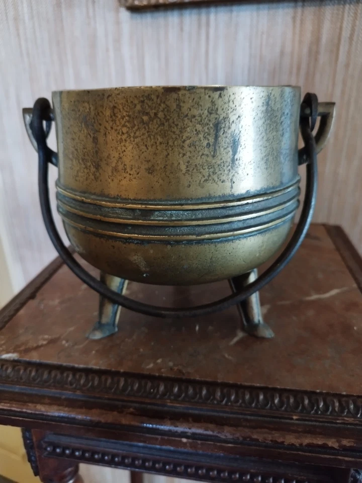 Chaudron en Bronze XVIIIème Siècle Anse en Fer Forgé - Photo 1/4