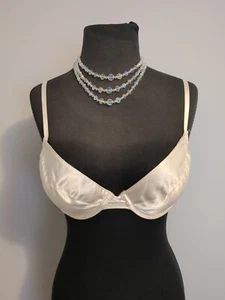 Sujetador Victoria’s Secret Segunda Piel Satinado Brillante Acolchado Pushup Marfil Novia 34C De Colección - Imagen 1 de 16