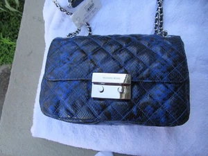 Neu mit Etikett Michael Kors Umhängetasche/Schultertasche gesteppt schwarz/blau silber/Lederkette - Bild 1 von 24