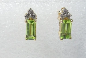 SOLID 14K GOLD EARRINGS W / EMERALD CUT NATURAL PERIDOT & DIAMONDS - Picture 1 of 4