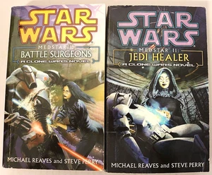 Lot of 2 Star Wars Clone Wars Medstar I and Medstar II Reaves/Perry Paperbacks - Foto 1 di 8