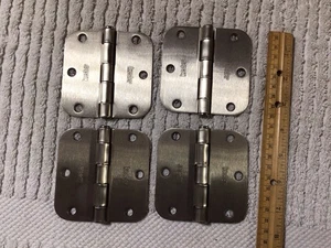 Cerniera per porta Kesler arrotondata in acciaio 3,5” nichel spazzolato lotto di 4 cerniere nuove mai usate - Foto 1 di 3