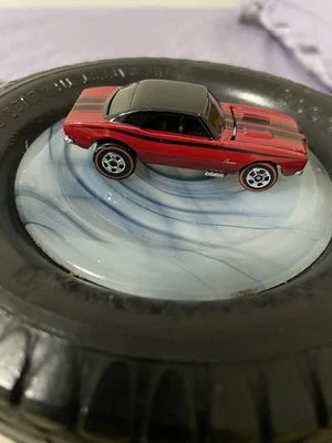 CAMARO HOT WHEELS 67 ROJO OSCURO/NEGRO RAYAS SUPERIORES 40 ANIVERSARIO ¡HERMOSO COMO NUEVO! Foto 1 de 4