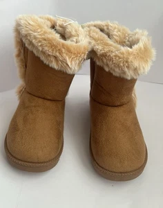 Neu Caramel Baby Stiefel First Steps by Stepping Stones Kunstfell Gr. 7 Wildlederimitat - Bild 1 von 10