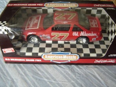 1/18 ERTL AMERICAN MUSCLE '95 NASCAR  #27 TIM RICHMOND OLD MILWAUKEE GRAND PRIX - Image 1 of 4