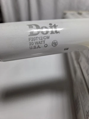 18  24 Inch F20T12/CW 20 Watt USA Fluorescent Bulbs DOIT 9 TwoPacks - Image 1 of 3