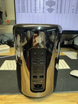 Apple Mac Pro Late 2013 3.5GHz 6-Core Xeon E5  128GB Memory 1TB SSD Dual D500 - Image 1 of 4