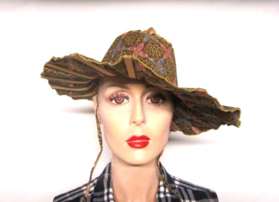 Sombrero de mujer de madera y tela algodón gorro de sol se pliega como abanico defecto de Indonesia Foto 1 de 4
