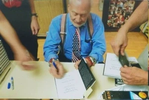 SIGNED Buzz Aldrin Autographed Book No Dream Is Too High Autograph NASA Photos - Picture 1 of 5