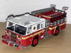 Camión de Bomberos SEAGRAVE Marauder II New York Fire Dept. die-cast 1/43 ixo - Imagen 1 de 5