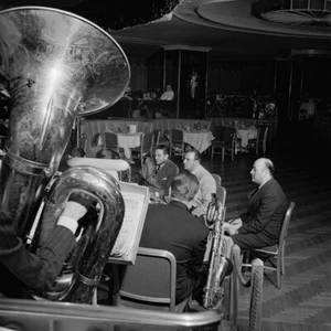 Guy Lombardo, Starlight Roof, Waldorf Astoria, New York 1947 by William Gottlieb - Picture 1 of 3