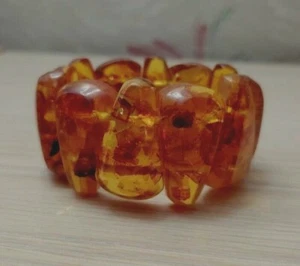 Vintage Genuine Baltic Cognac/Honey Amber Large Panel Bead Stretch Bracelet - Imagen 1 de 6