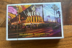 4 barajas de cartas Four Queens Las Vegas, NV Fremont Street - Imagen 1 de 5