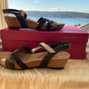 MUNRO EDEN BLACK BROWN GOLD LEATHER SANDALS WEDGES MINT IN BOX 10M - Picture 1 of 21
