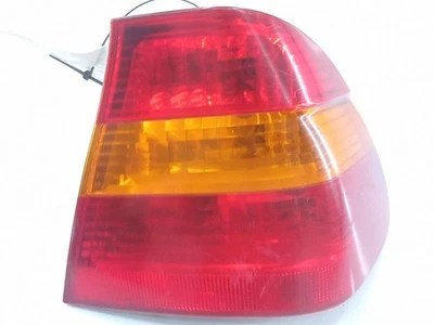 2002 03 04 2005 BMW 330i LANTERNA TRASEIRA DIREITA DO PASSAGEIRO FABRICANTE USADO LENTE ÂMBAR testada - Imagem 1 de 4