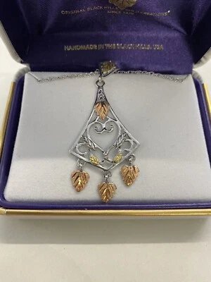 Black Hills Gold sterling silver and gold necklace by Landstroms, please read... Foto 1 de 3